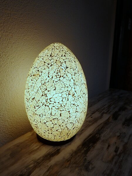 Stolná lampa biela -EGG, ručná práca, mozaika, 30 cm