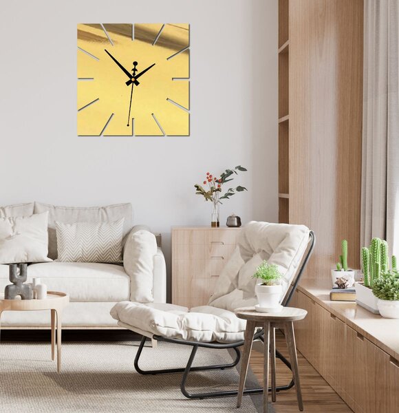 Nástenné hodiny minimalistický štvorcový dizajn - KAVARDI: Zrkadlo SILVER Čierne ručičky 30 cm 4202-105570 X0099