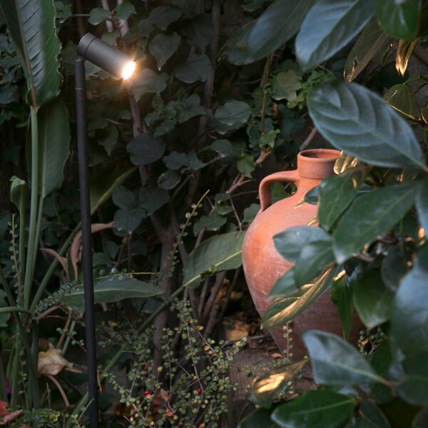 FARO BARCELONA 60 cm vysoké LED svetlo s hrotom do zeme Seth-60, Čierna, Hliník, Moderný, Vonkajše bodové svietidlo / bodateľné do zeme