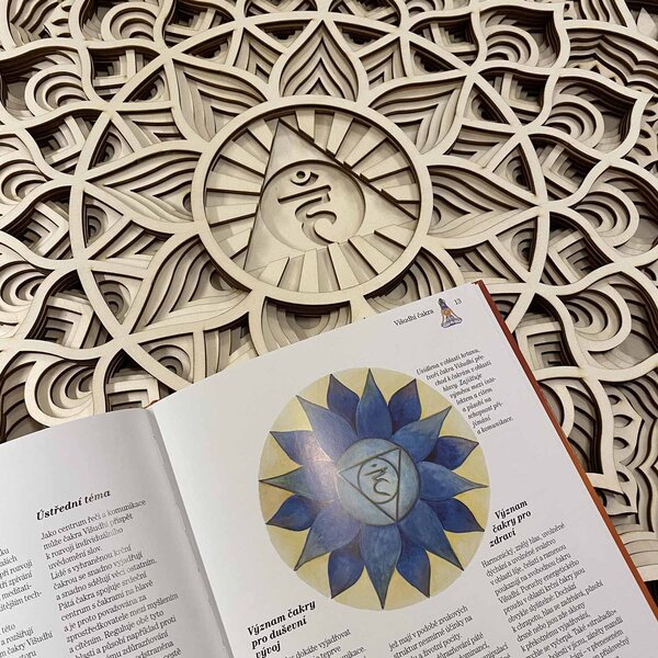 Veľký 3D drevený obraz na stenu I Mandala komunikácie: Rozmer 30 x 30 cm 4244-71785 PR0460
