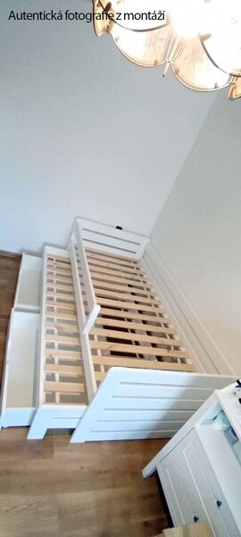 MAXMAX Detská posteľ z masívu borovice TOMÁŠ II s prístelkou a šuplíkmi - 200x90 cm - biela