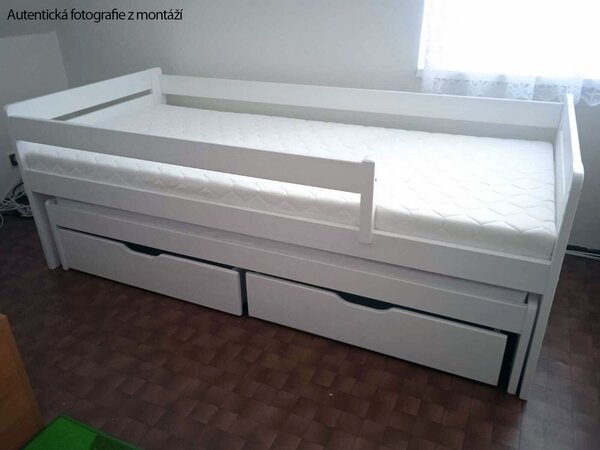 MAXMAX Detská posteľ z masívu borovice TOMÁŠ II s prístelkou a šuplíkmi - 200x90 cm - biela