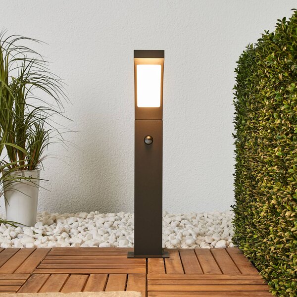Lucande LED stĺpikové svietidlo Juvia, 60 cm, detektor pohybu, IP54, Čierna, Hliník, Moderný, Osvetlenie príjazdovej cesty