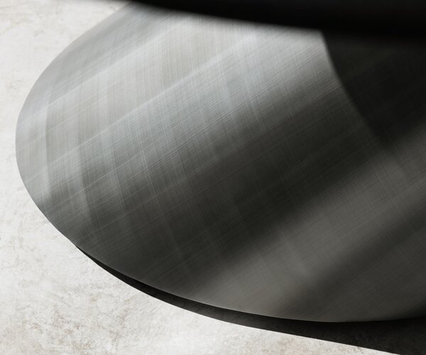 DELIFE Konferenčný stolík Edge zaoblený 120x70 cm keramika Laminam® Noir Desir hnedá Conis metalická strieborná