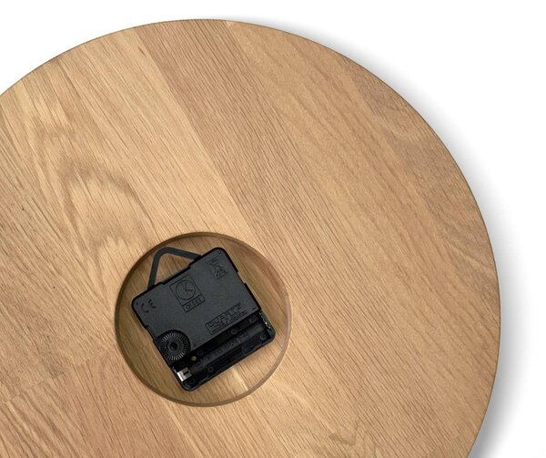Luxusné hodiny na stenu z kvalitného dubového dreva | QRKOM: Farba čierna RAL 9005 30 cm 4642-108212 MAS024-3041-BLACK-30