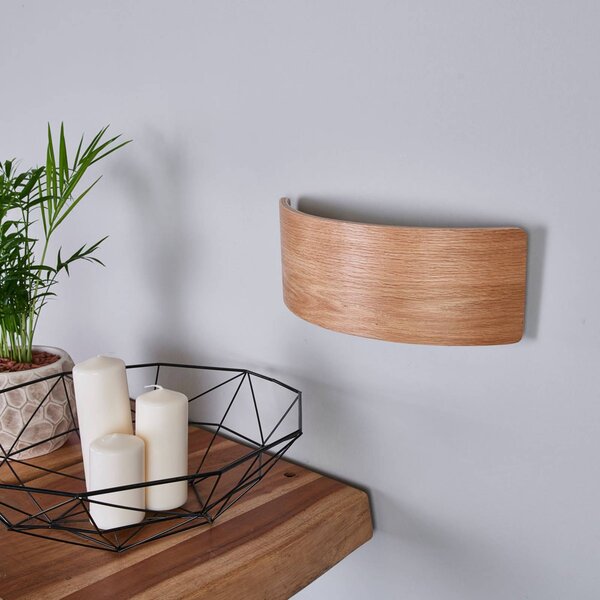 Lindby Nástenné svietidlo LED Rafailia, šírka 33 cm, drevo, 3 000 K, Tmavé drevo, Obývacia izba / jedáleň, Drevo, Vidiecky / Rustikálny, Nástenné svietidlo