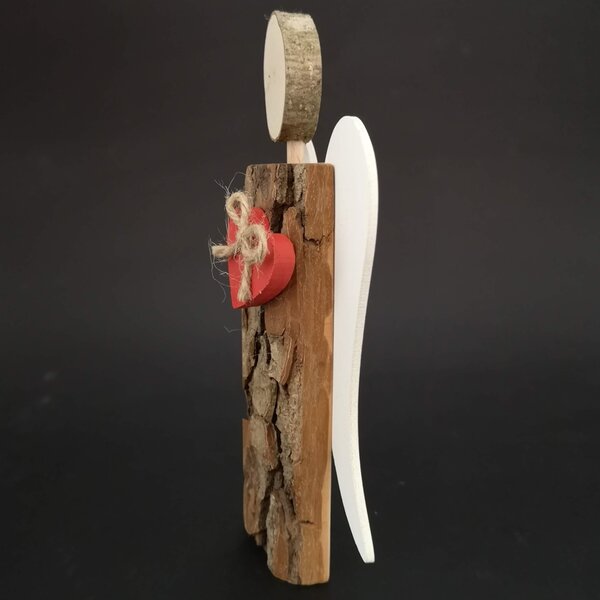 AMADEA Drevený anjel s kôrou s bielymi krídlami a čeveným srdcom, masívne drevo, 19x13,5x3 cm