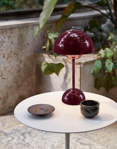&Tradition Prenosná lampička Flowerpot VP9, dark plum 133093A180