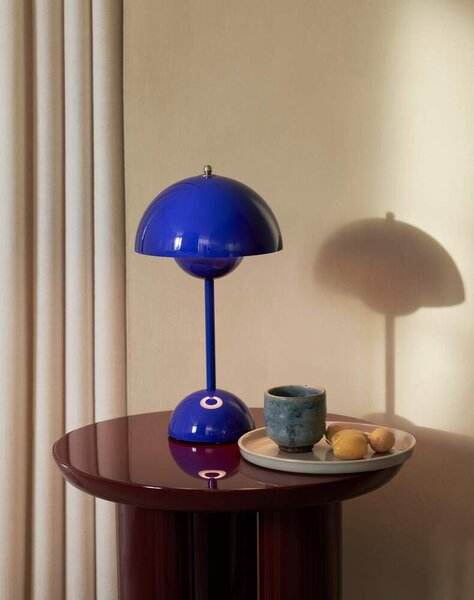 &Tradition Prenosná lampička Flowerpot VP9, cobalt blue 133093A178