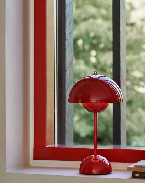 &Tradition Prenosná lampička Flowerpot VP9, vermilion red 133093A182