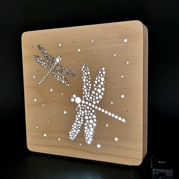 AMADEA Drevená lampička s motívom vážky, veľkosť 20 cm, s LED osvetlením s trafom na 12V