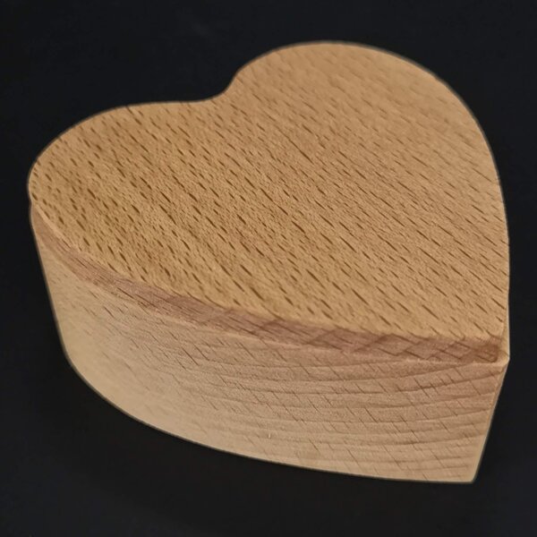 AMADEA Drevená krabička v tvare srdca, masívne drevo, 8x3 cm