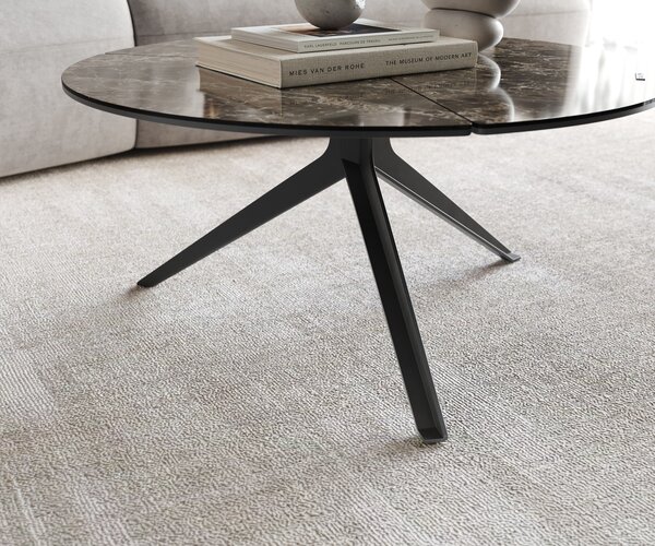 DELIFE Konferenčný stolík Delron 70x70 cm keramika Laminam® Emperador Extra Lucidato tmavohnedá kovová podstava krížová plochá čierna