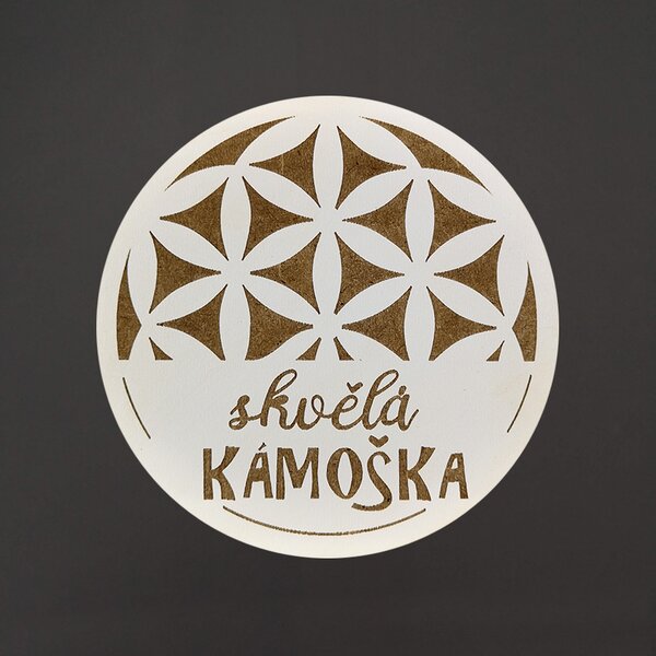 AMADEA Drevený podtácok okrúhly text "skvelá kamoška", priemer 10,5 cm, český výrobok