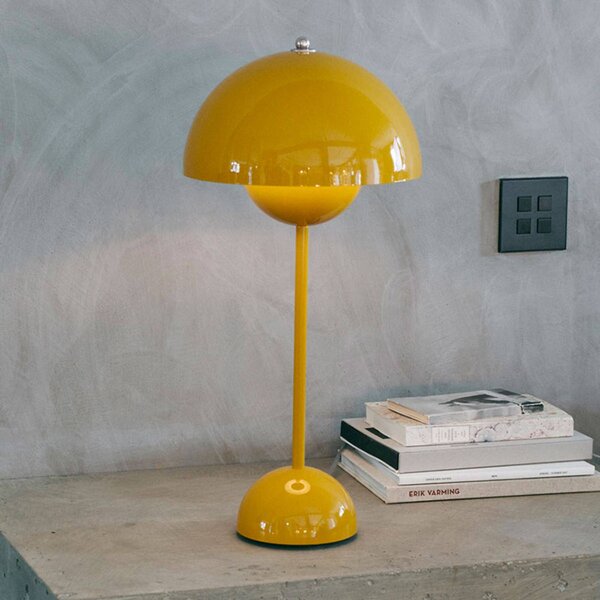 &Tradition Stolná lampa Flowerpot VP3, horčicovo žltá
