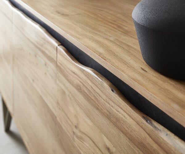 DELIFE Komoda Stonegrace 147x45 cm akácia prírodná 3 dvierka masívna hrana