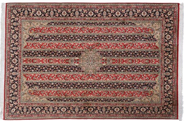 Luxusný hodvábny červeno čierny koberec Kašmír 18/18 1,20 x 1,80 m