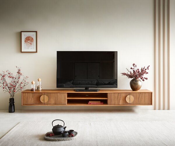 DELIFE TV stolík Surimu 240 cm akácia svetlohnedá 4 dvierka 2 priehradky korková rukoväť závesný