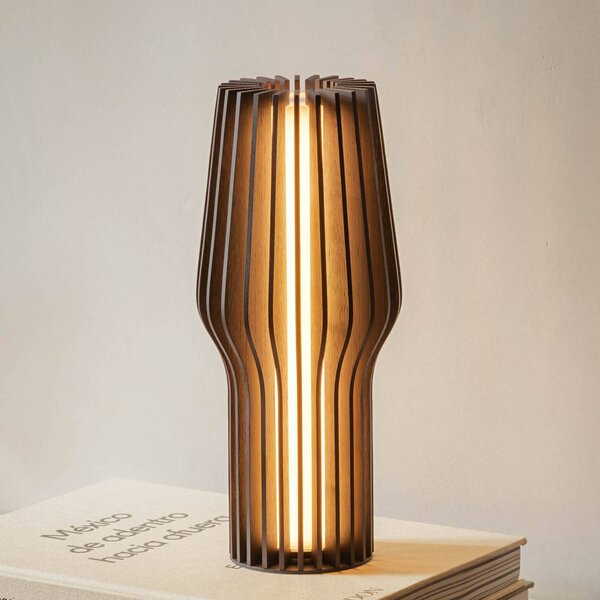 Nabíjacia stolová lampa EVA Solo LED Radiant, tmavé drevo, Ø 9,5 cm