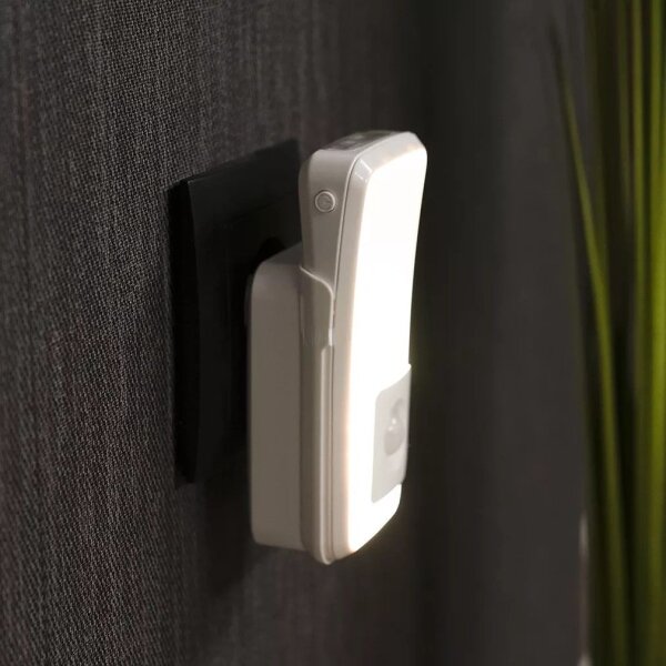 Osram - LED orientačné svietidlo do zásuvky so senzorom LUNETTA LED/2W/230V