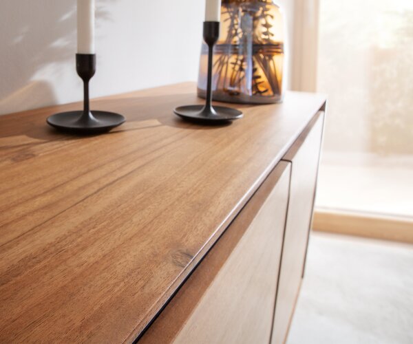 DELIFE Komoda Stonegrace 145 cm akácia prírodná 3 dvierka kamenná dyha podstava v tvare V