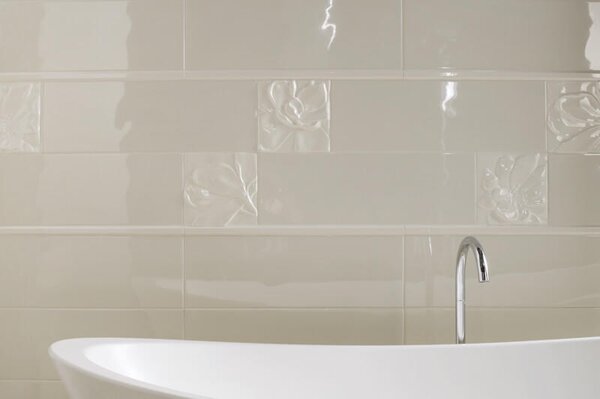 Antigua Bilia A1 20x60
