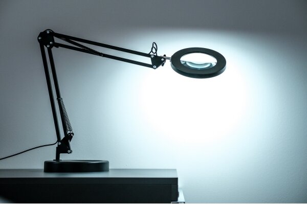 Brilagi - LED Stmievateľná stolná lampa s lupou LED/12W/5V 3000/4200/6000K čierna