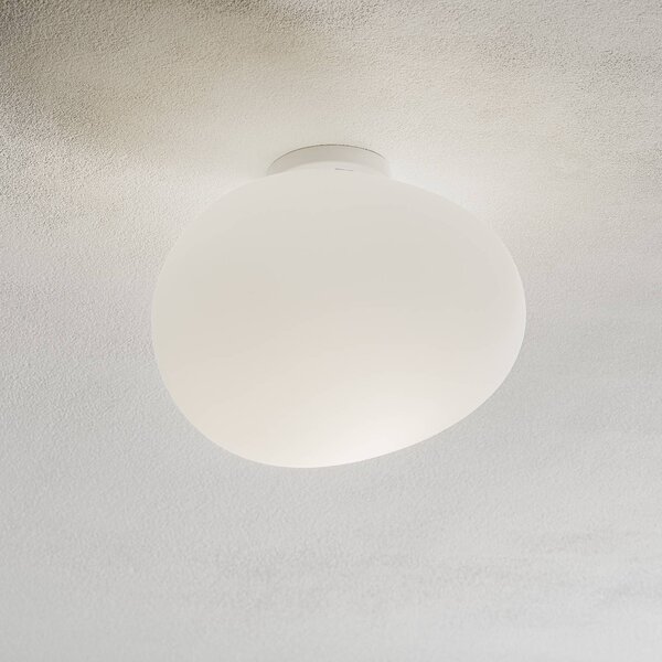 Foscarini Gregg media Stropné svietidlo zo skla, 27 cm, Biela / opálová, Obývacia izba / jedáleň, Sklo, Dizajn, Guľa