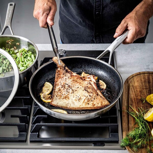 PANVICA NA SMAŽENIE keramický povrch 28 cm KitchenAid - Online Only bytové doplnky, Online Only
