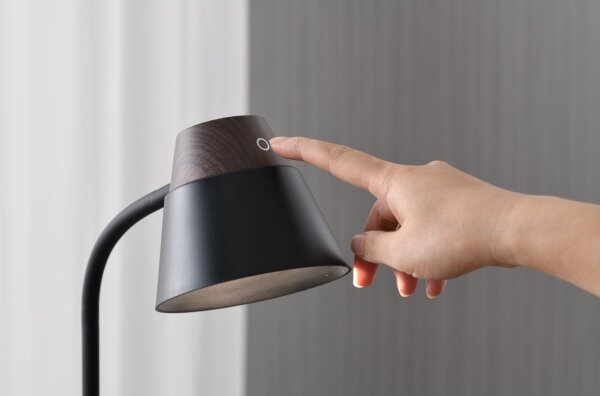 Immax 08999L - LED+CCT stmievateľná stolná lampa s bezdrôtovým nabíjaním QI IDEAL LED/8W/230V hnedá