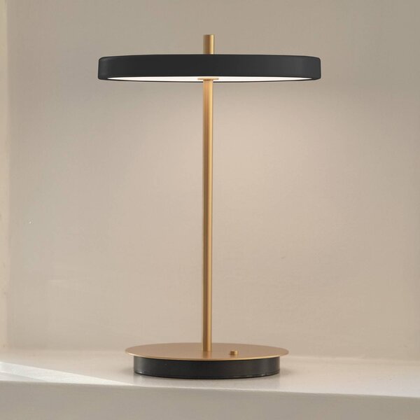 UMAGE LED dobíjacia stolová lampa Asteria Move čierna/mosadz 31 cm, Mosadz / zlato, Obývacia izba / jedáleň, kov, Dizajn, Stojacie svietidlo