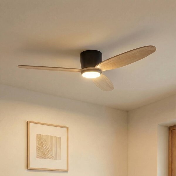 Lucande Stropný ventilátor LED Lignia, Ø 132 cm, stmievateľné, Svetlé drevo, Obývacia izba / jedáleň, Drevo, Škandinávsky