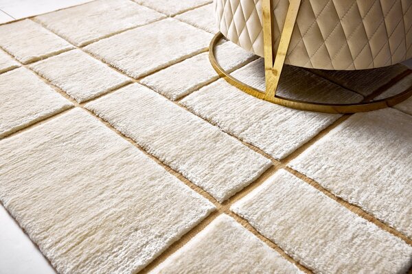 Diamond Carpets India , Ručne viazaný kusový koberec Radiant Mohair DESP P41 Mohair White, 80x150, béžová, obývacia izba