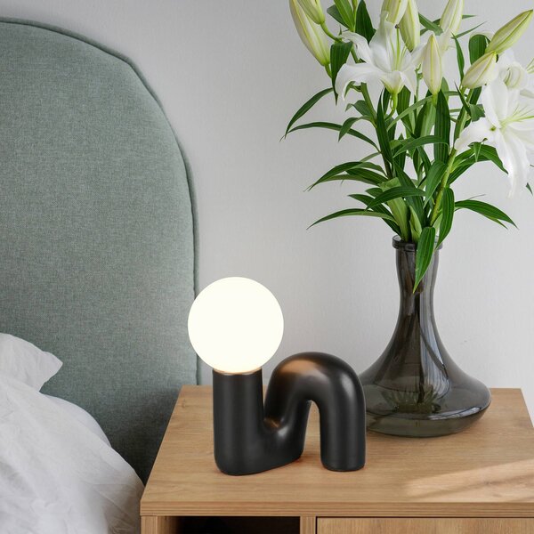 Reality Leuchten Stolová lampa Quinn, čierna, výška 22 cm, keramika/sklo, G9, Čierna, Obývacia izba / jedáleň, Keramický, Štýl mladých, Stojacie svietidlo