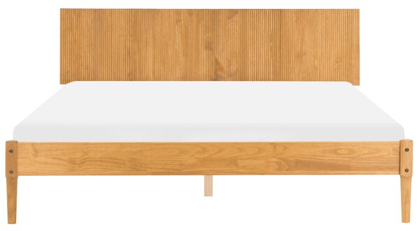 Posteľ svetlohnedá borovicové drevo 180 x 200 cm s čelom a lamelovým roštom prírodný škandinávsky štýl spálňa