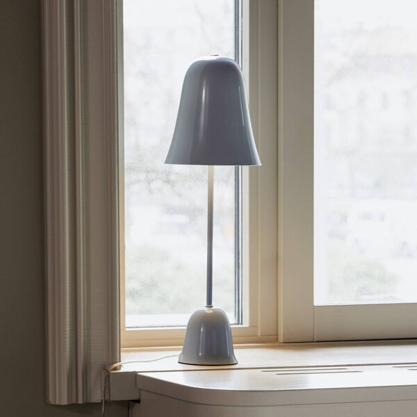 Globen Lighting Stolová lampa Blåklockan, svetlo modrá, výška 56 cm, Modrá, Obývacia izba / jedáleň, kov, Škandinávsky, Stojacie svietidlo
