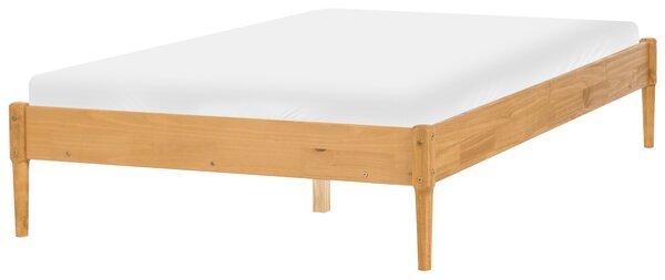 Posteľ svetlohnedá borovicové drevo 120 x 200 cm bez čela s lamelovým roštom prírodný škandinávsky štýl spálňa