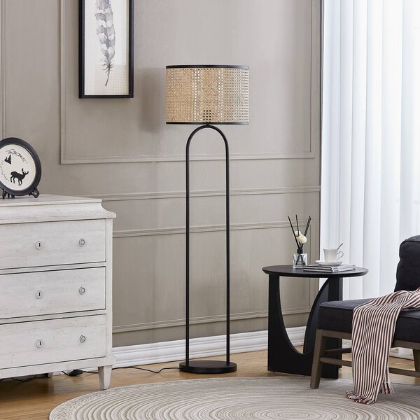 Lindby Stojacia lampa Yaelle, výška 146 cm, ratan, čierna, E27, Svetlé drevo, Obývacia izba / jedáleň, Drevo, Škandinávsky, Stojaca lampa