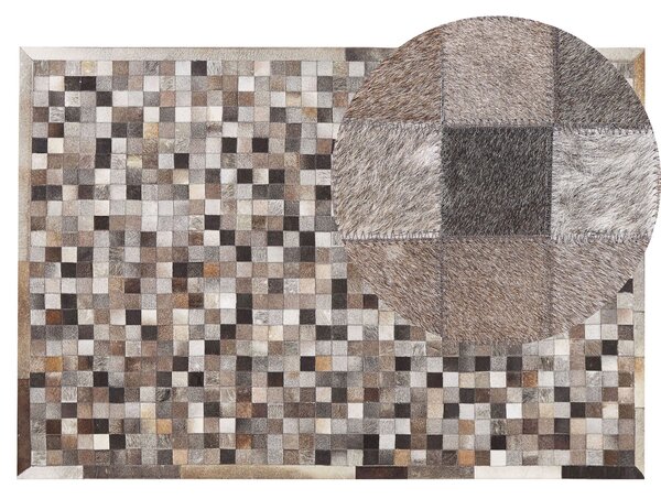 Koberec sivý hnedý a béžový kožený 140 x 200 cm patchworkový s geometrickým vzorom