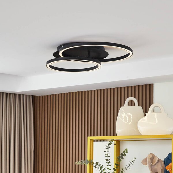 Stropné svietidlo Lucande LED Tjado, dĺžka 62 cm, čierna farba, kov, Čierna, Obývacia izba / jedáleň, kov, Moderný, Závesné svietidlo