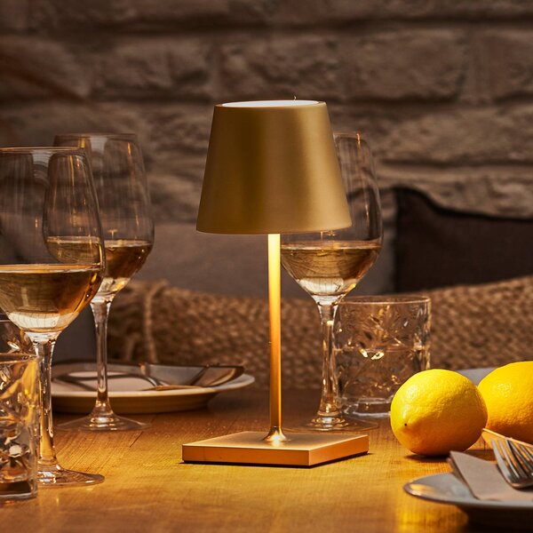 Nuindie mini LED dobíjacia stolná lampa, USB-C, zlatá, IP54, stmievateľná, Mosadz / zlato, Obývacia izba / jedáleň, Hliník, Moderný, Stojacie svietidlo