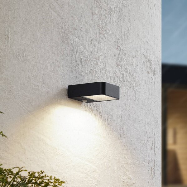 Lucande LED solárne vonkajšie nástenné svietidlo Dava, výška 5 cm, senzor, Čierna, Hliník, Moderný, Nástenné svietidlo