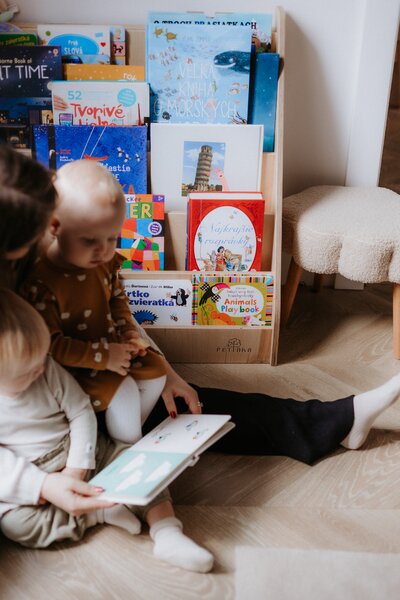 Petinka Montessori knižnica