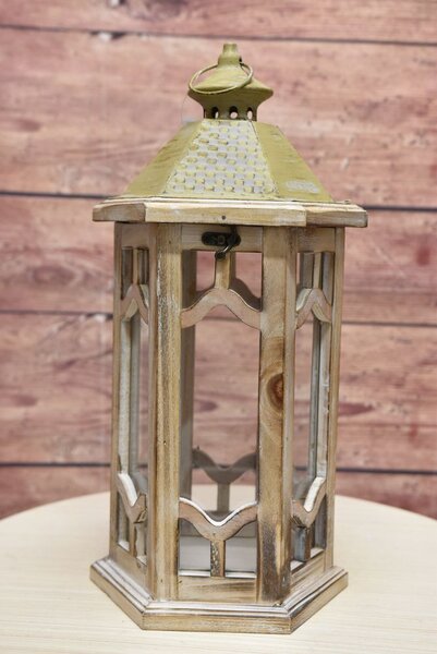 Drevený lampáš so žltou strieškou - hnedý (19x45x19cm) - vidiecky štýl