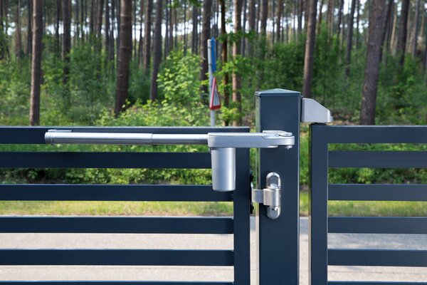 LOCINOX ® 3DM záves pre brány do 150 kg, otvárateľný do 180°, nerez