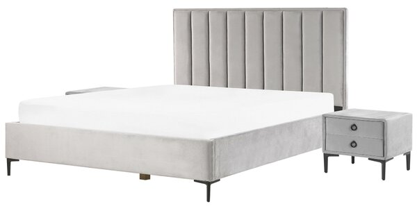 Sada nábytku do spálne sivá čalúnená zamatová posteľ s úložným priestorom 180 x 200 cm 2 nočné stolíky