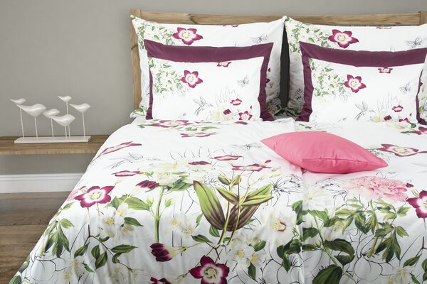 Glamonde luxusné obliečky Butterfly s jarným motívom rozkvitnutej záhrady. Ruže a poľné kvety v spálni! 140×200 cm