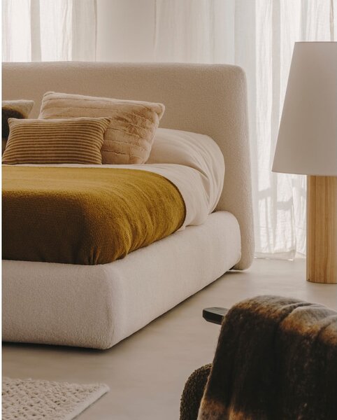 Béžová čalúnená dvojlôžková posteľ 160x200 cm Martina – Kave Home