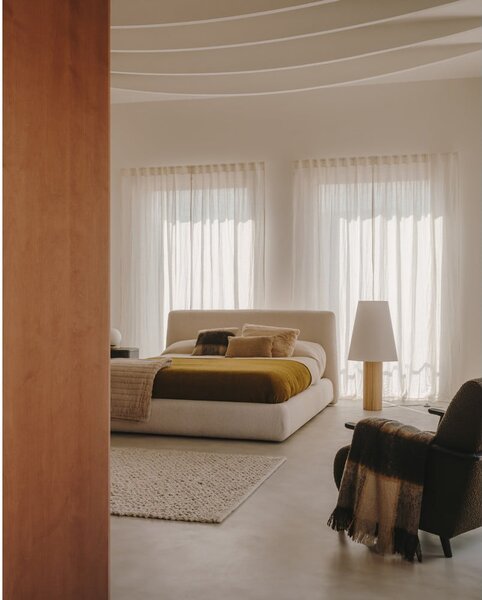 Béžová čalúnená dvojlôžková posteľ 160x200 cm Martina – Kave Home