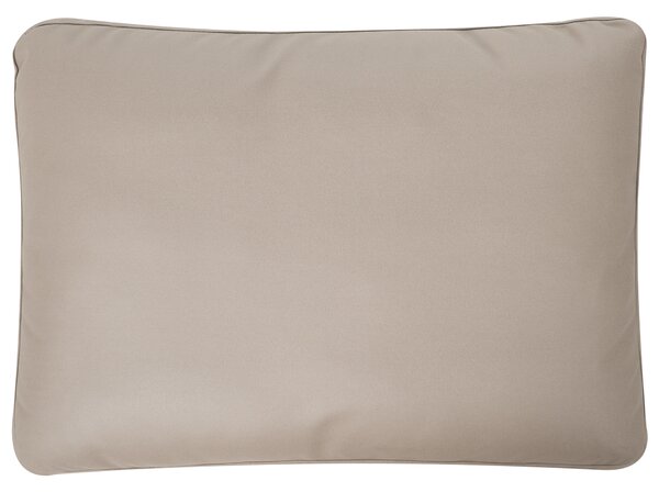 Kreslo sivobéžové látkové čalúnenie s kovovými nohami minimalistický mid-century modern štýl obývacia izba